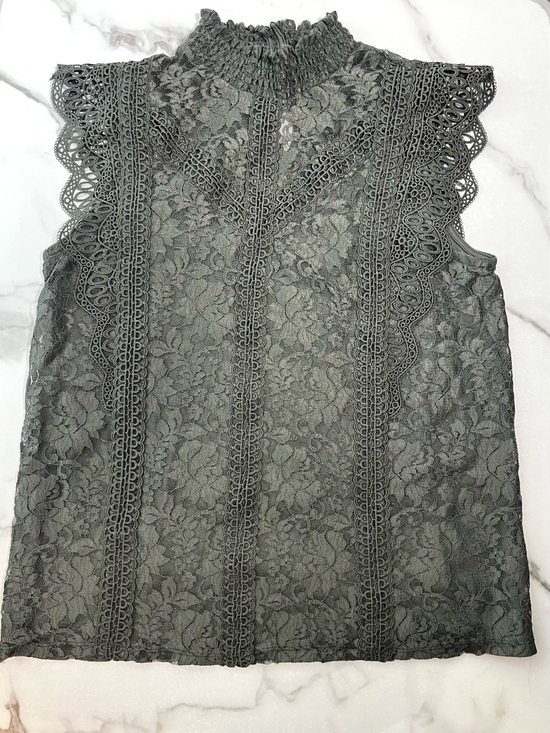 Cable & Gauge Tops - Sleeveless Lace Mock Neck Top - Olive Green Size Large